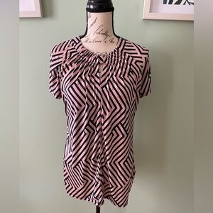 Women’s Geometric Design Short-Sleeve Top Size Medium